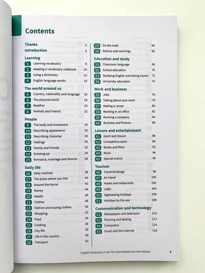 English Vocabulary in Use Pre-intermediate and Intermediate Book with answers and enhanced ebook