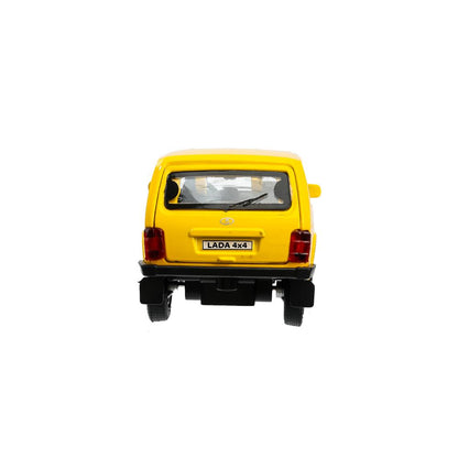 Машина металл LADA 4x4 12 см, двери, багаж, инерц, желтый, кор. Технопарк в кор.2*36шт